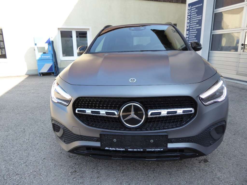 Mercedes-Benz GLA-Klasse GLA 200 d 4matic Entry Edition Aut. Grau Matt SUV / Geländewagen