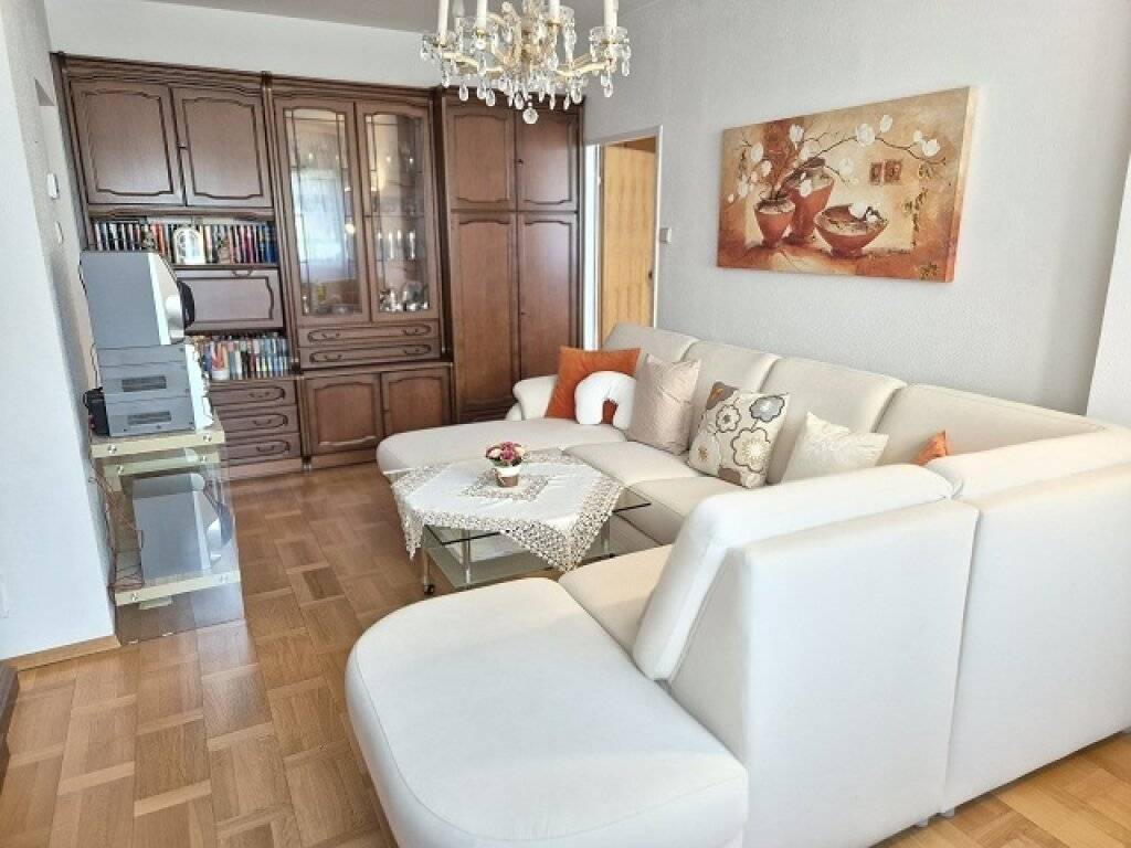 Leistbares Eigentum im Grünen: 2-Zimmer-Wohnung mit Loggia und Stellplatz! - Ansicht 2