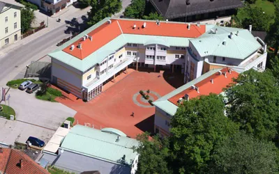 5-Zimmer-Gewerbeimmobilie mieten in Wiener Neustadt Land – 139,33 m², € 2.119 – Bild 5 von 7