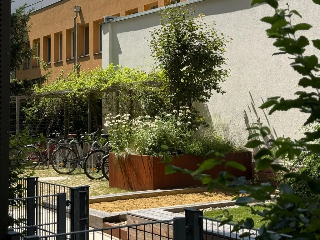 COOL BLEIBEN: GARTENWOHNUNG MIT 2 ZIMMERN - Widok 3