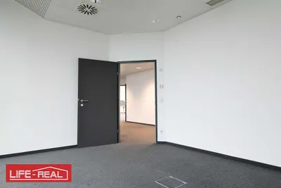 Gewerbeimmobilie mieten in Linz – 979 m², € 16.219 – Bild 11 von 54