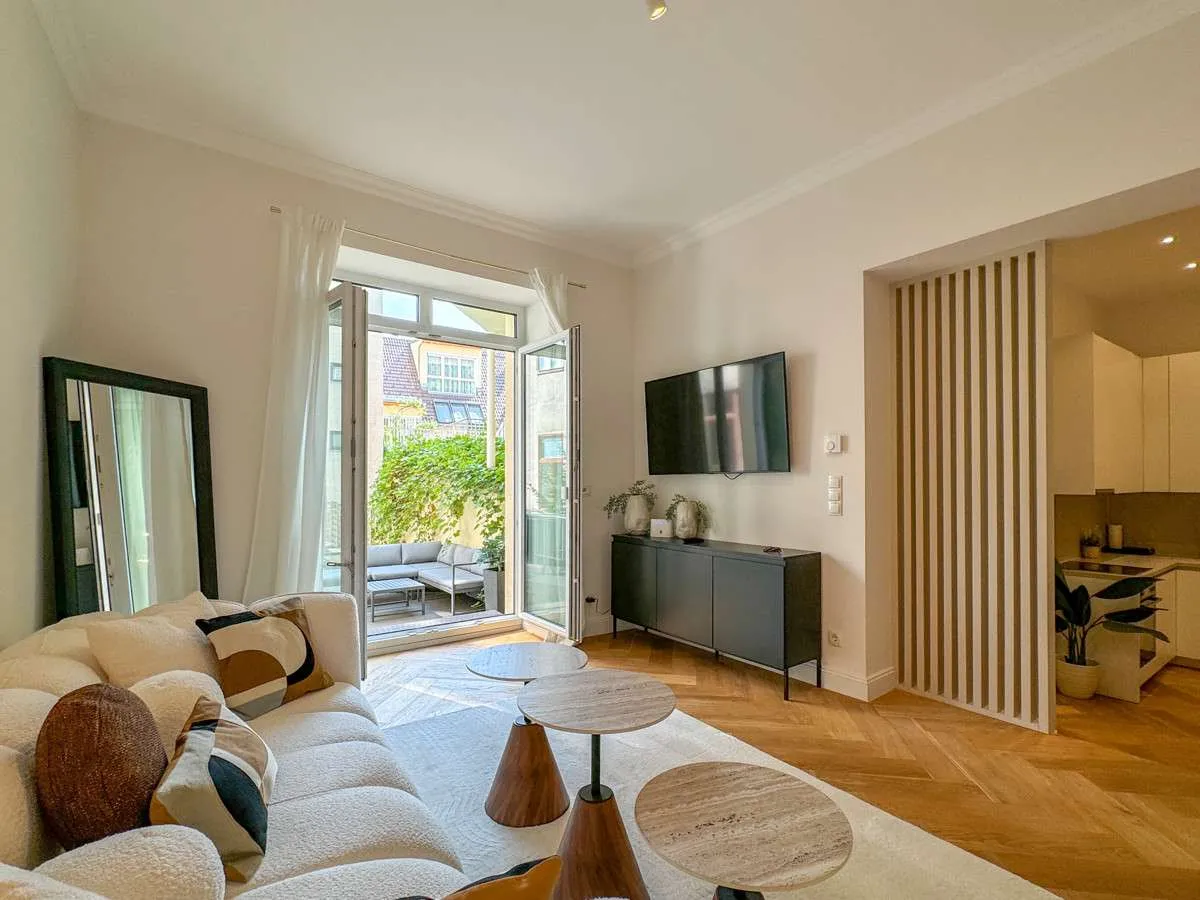 Charmant renovierte Altbauwohnung mit Terrasse und Garten in bester Lage - Ansicht 2