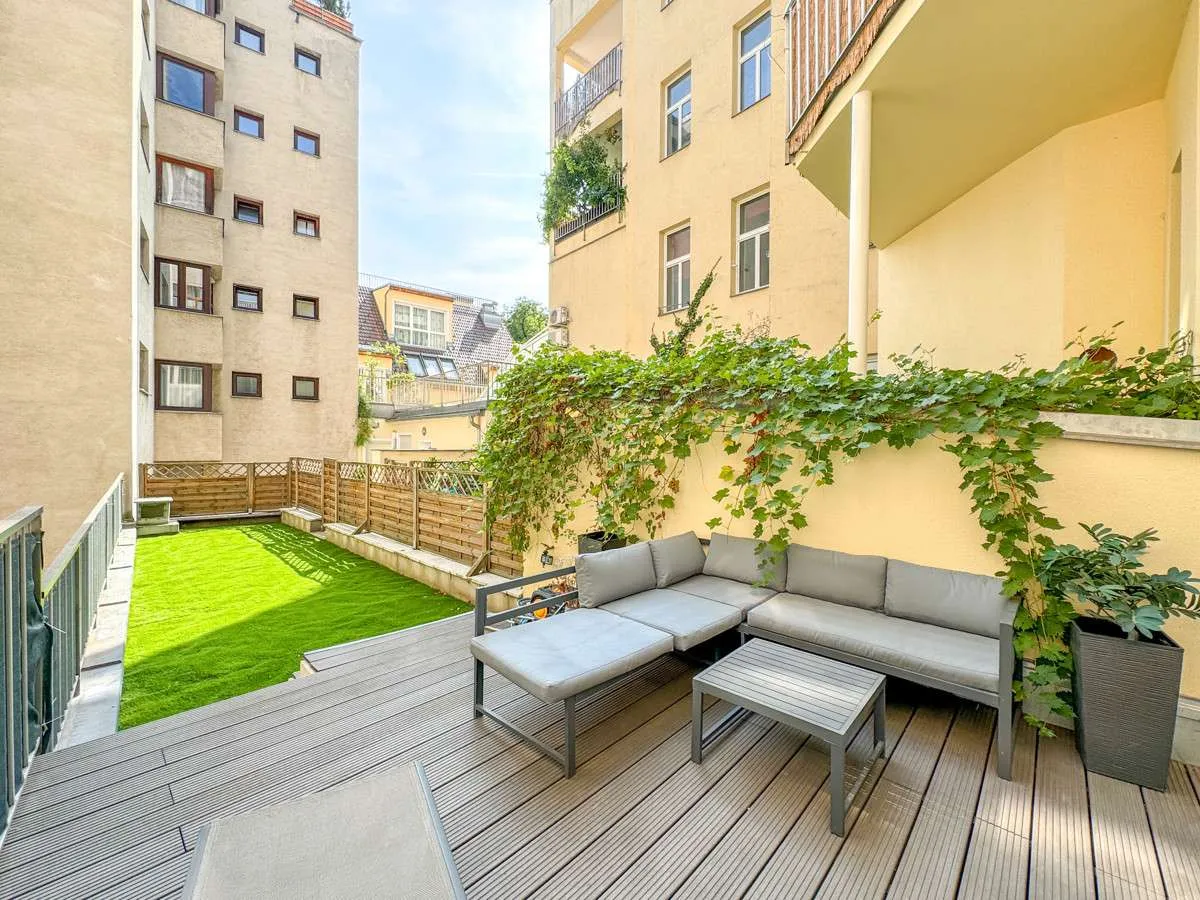 Charmant renovierte Altbauwohnung mit Terrasse und Garten in bester Lage - Ansicht 3