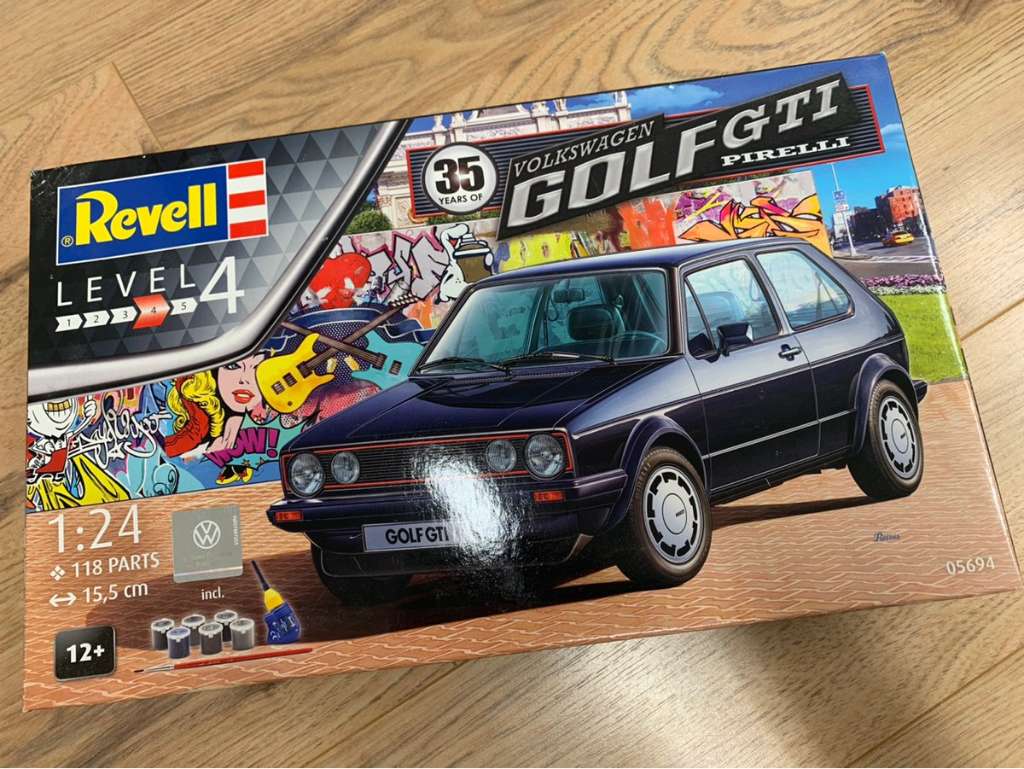 Revell VW Golf GTI + Farben + Pinsel Modellbau, € 20,- (5071 Walserfeld) -  willhaben