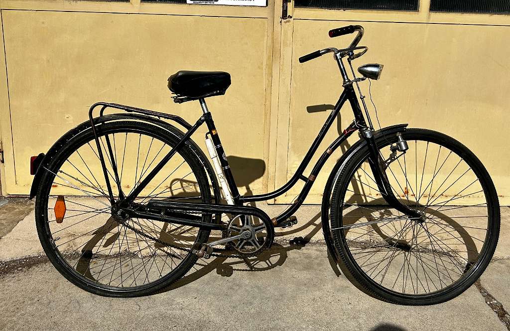 Steyr Puch Waffenrad - sehr alt - guter Zustand - 2 Fahrräder