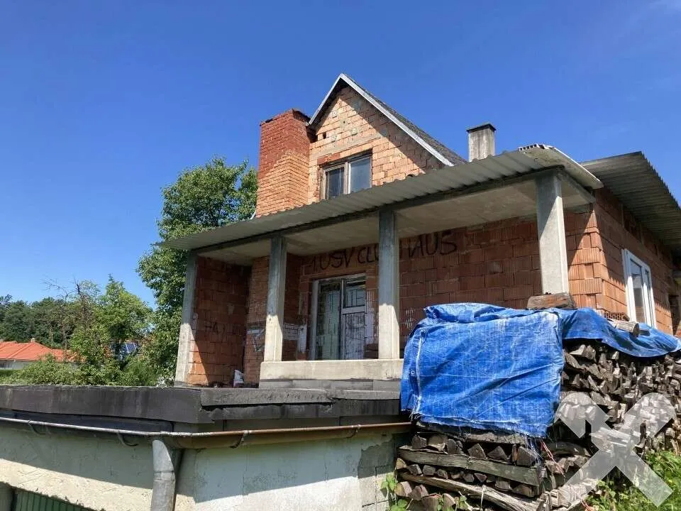 Rohbau mit Nebengebäude und großzügigem Baulandgrundstück Nähe Feldbach - Widok 2