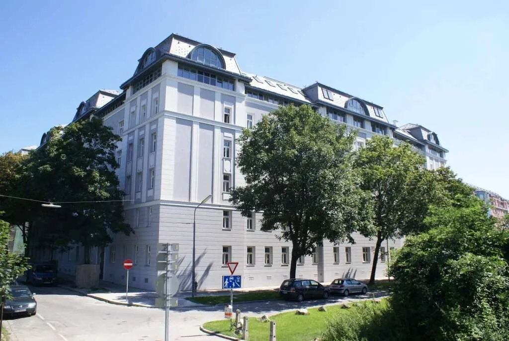 Robert-Blum-Gasse 1-3 | Garagenplätze - Ansicht 2
