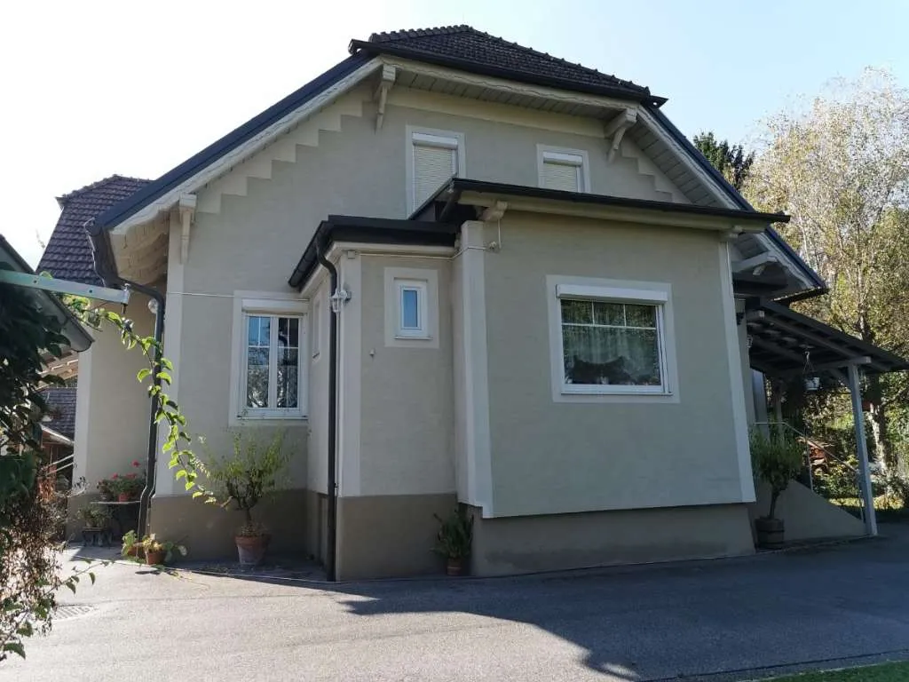 *RESERVIERT* Einfamilienhaus mit Pool in zentraler Toplage auf