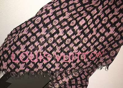 Louis Vuitton Monogram Denim Tuch Rose, € 400,- (9241 Wernberg) - willhaben
