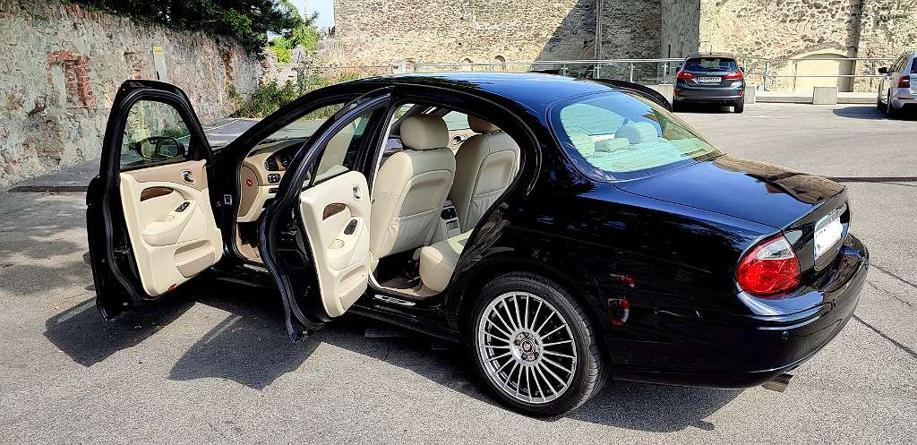 Jaguar S-Type NEUES PICKERL BIS DEZ 2024 S-Type 3,0 V6 Executive Limousine,  2003, 114.700 km, € 9.200,- - willhaben