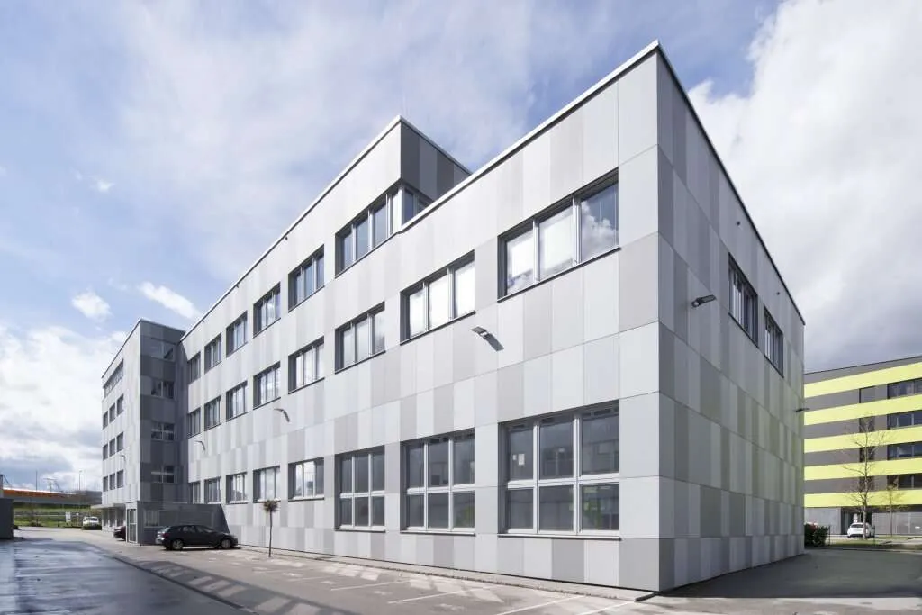+DIREKT VOM EIGENTÜMER + Modernes Büro Am Winterhafen, Linz Zentrum, ab sofort - Ansicht 3