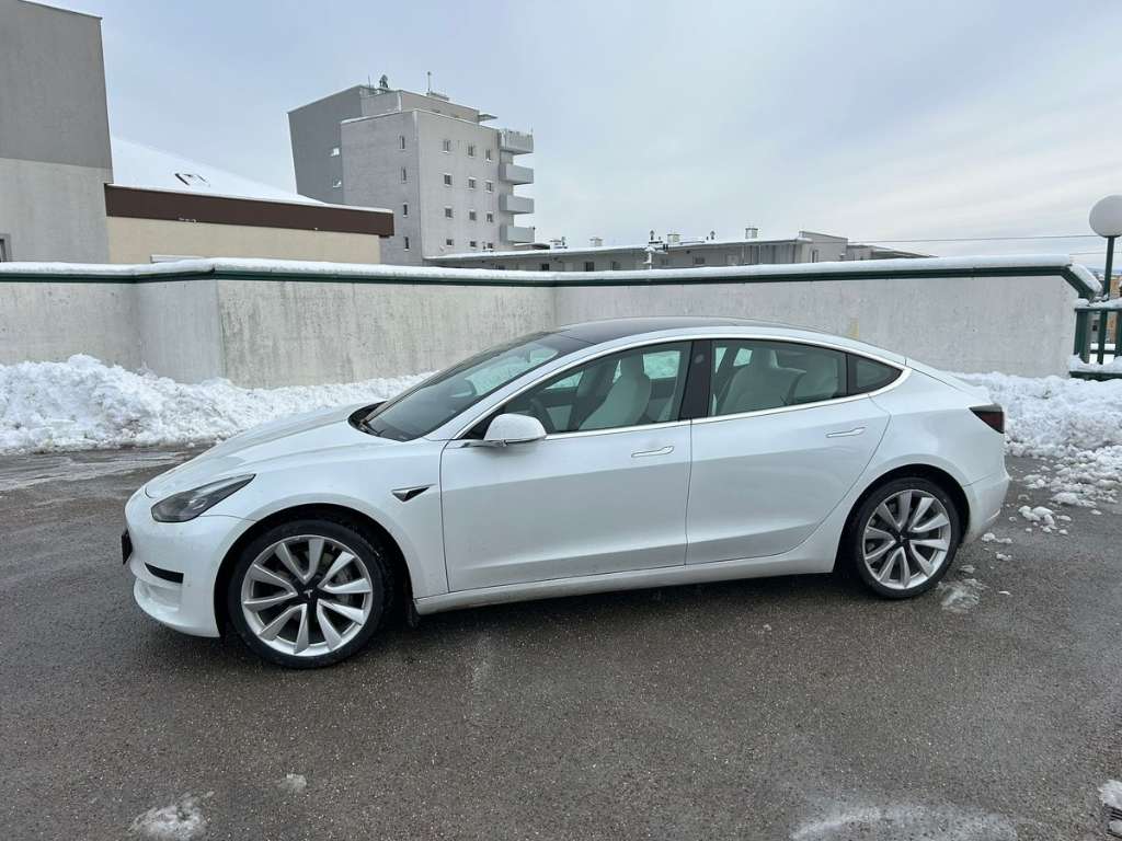 Tesla Model 3 Gebrauchtwagen oder Neuwagen kaufen - willhaben
