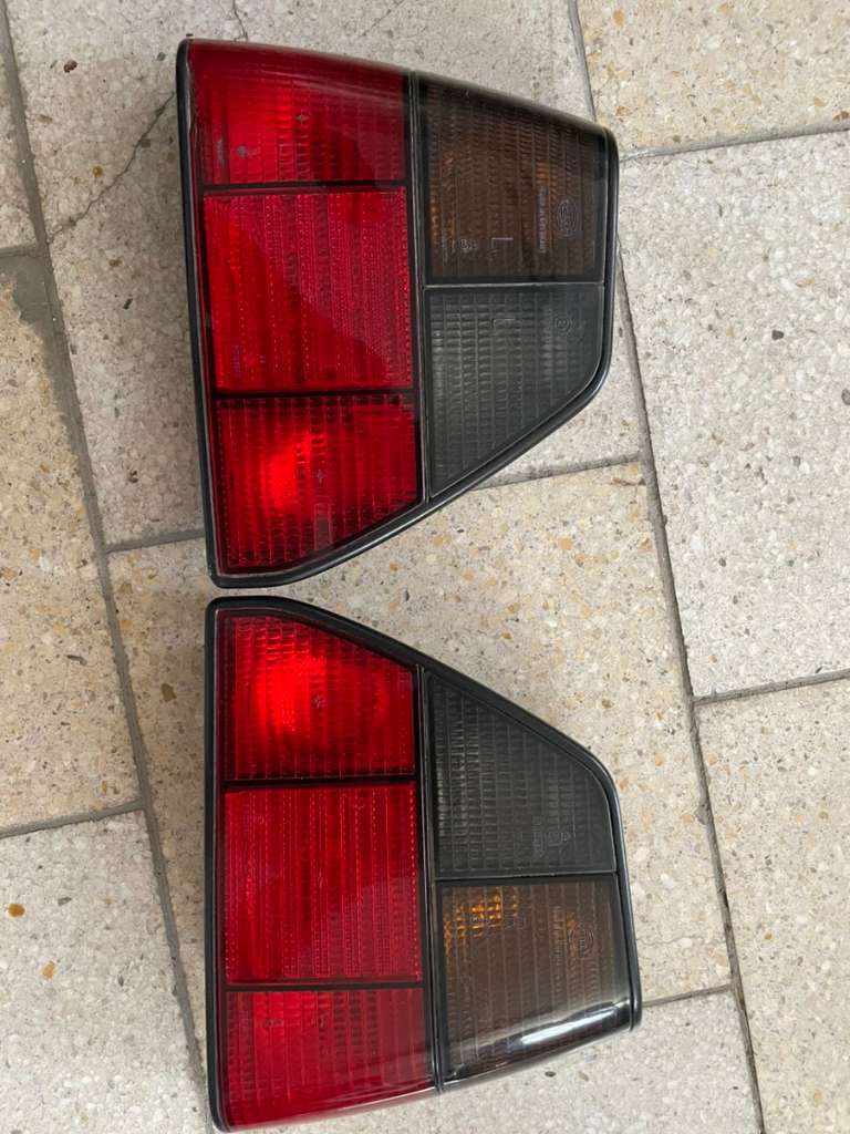 VW Golf 2 Hella Rückleuchten rot/schwarz rechts und links