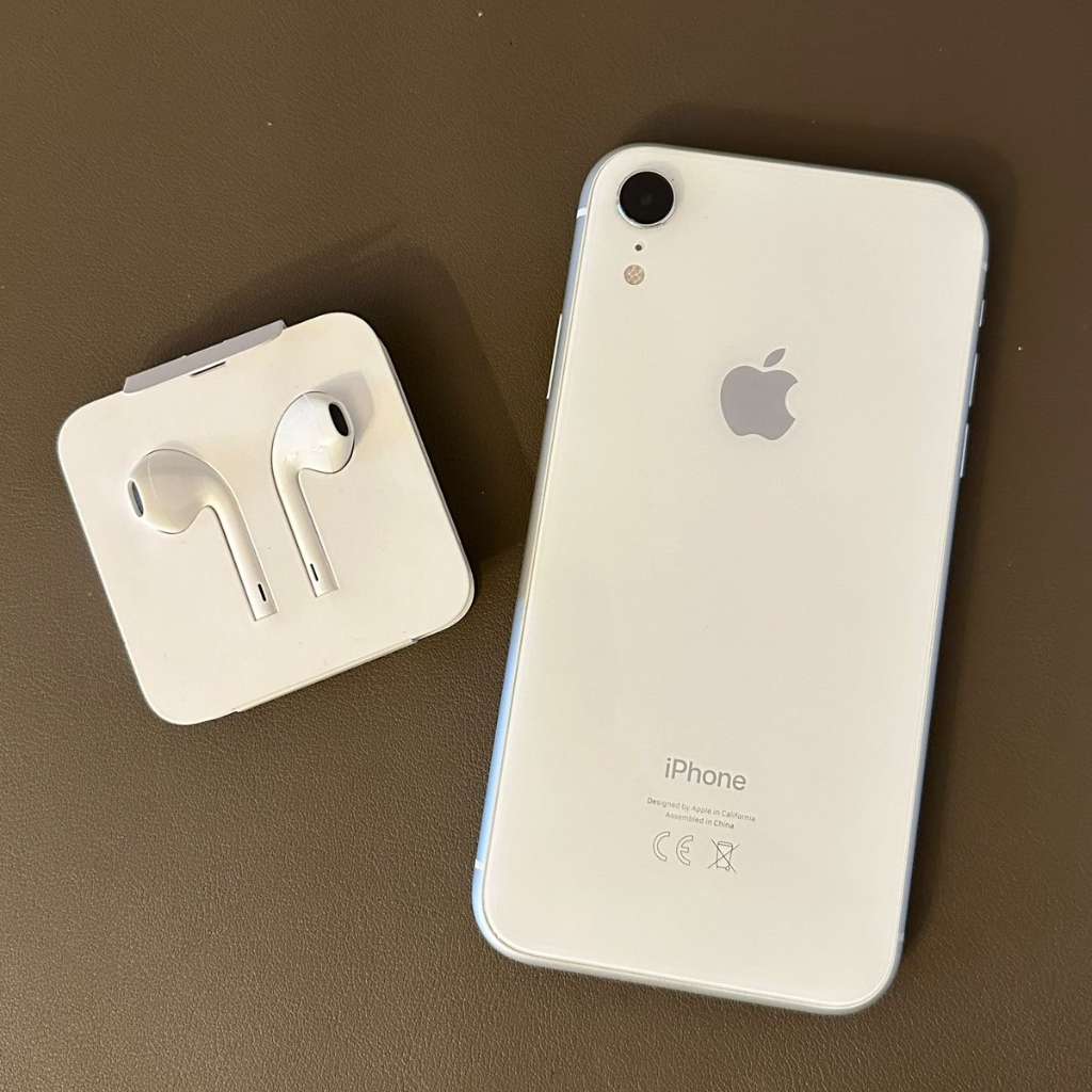 757)iPhone XR White 64 GB Softbank - スマホ・タブレット・パソコン