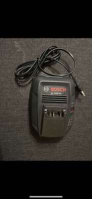 Bosch C7 Batterieladegerät 12/24V, € 70,- (6116 Weer) - willhaben