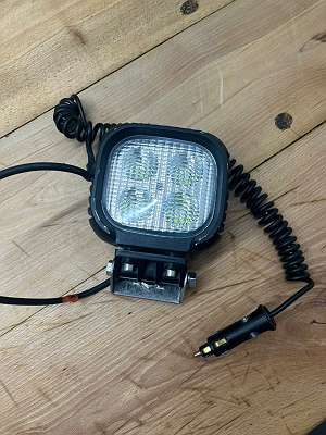 LED Zusatzscheinwerfer inkl. Halteset für Nebel (Paar) mit Gehäuse