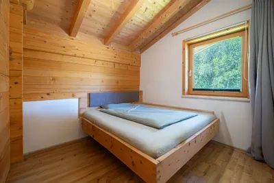 8-Zimmer-Haus kaufen in Kitzbühel – 240 m², € 1.290.000 – Bild 8 von 9