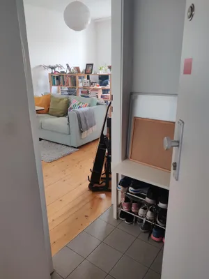 Direktvergabe: Helle 2-Zimmer-Gemeindebauwohnung mit Balkon am Wienfluss – Bild 2