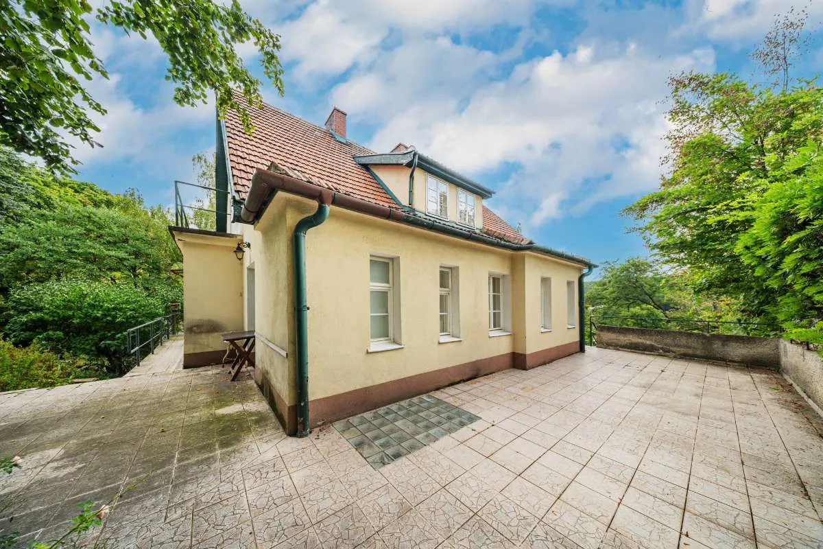 Einfamilienhaus in repräsentativer Lage – pohled 3