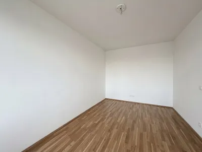 Gekühlte 2-Zimmer-DG-Wohnung bei U3 Hütteldorfer Str. / 10A Bus und Straßenbahnen 10, 46, 49, 52! – Bild 3