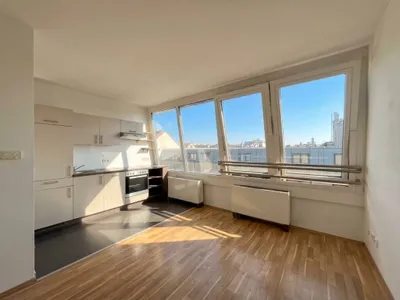 Gekühlte 2-Zimmer-DG-Wohnung bei U3 Hütteldorfer Str. / 10A Bus und Straßenbahnen 10, 46, 49, 52!