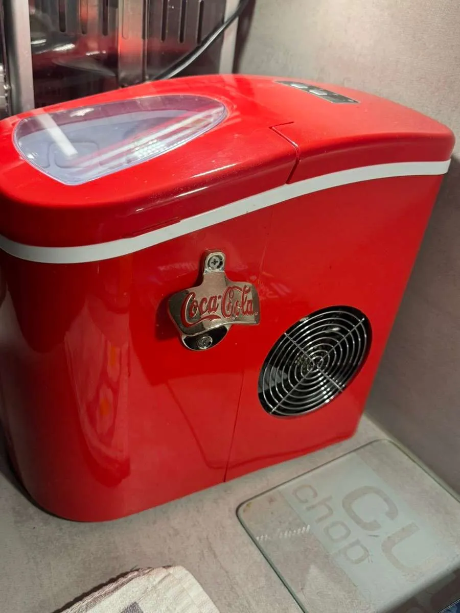 Coca-Cola Eiswürfelmaschine, € 65,- (1110 Wien)