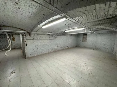 8-Zimmer-Gewerbeimmobilie mieten in Wien – 245 m², € 1.100 – Bild 35 von 48