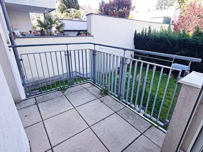 HUTWEIDENGASSE, gepflegte 71 m2 Neubau mit 3 m2 Balkon, 3 Zimmer, Küche, Wannenbad, Parketten, Ruhelage – Bild 2