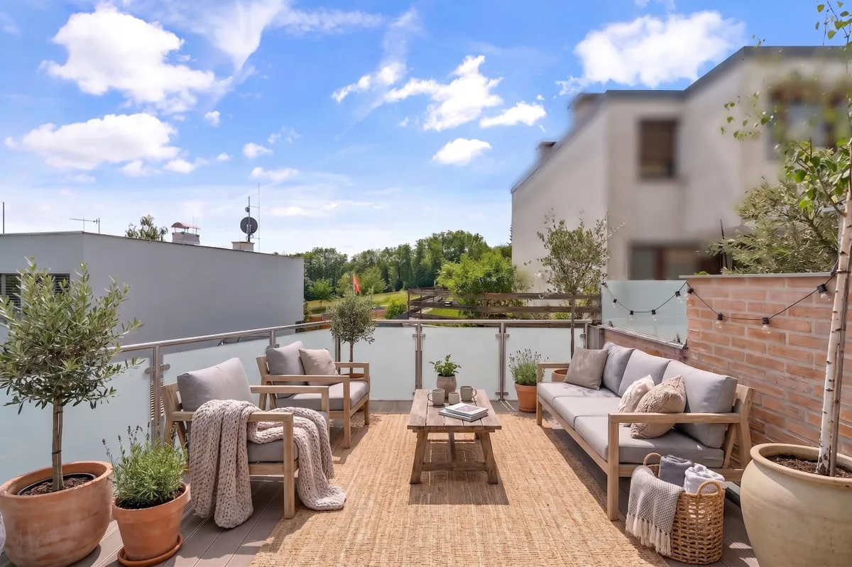 Wohnen im Grünen - Charmantes Eckreihenhaus mit großem Garten und Terrasse - Ansicht 2