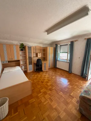 6-Zimmer-Haus mieten in Gmunden – 180 m², € 1.950 – Bild 7 von 18