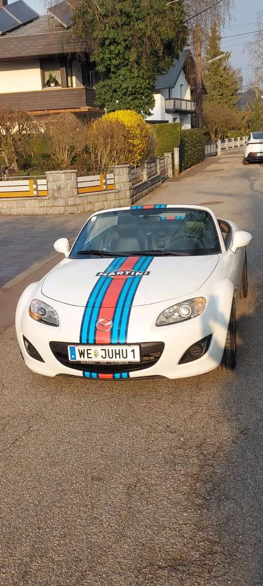 Mazda Mx-5 2010 photo 3