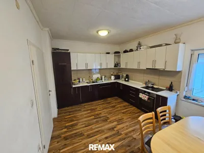 11-Zimmer-Gewerbeimmobilie kaufen in Braunau am Inn – 318 m², € 385.000 – Bild 15 von 23