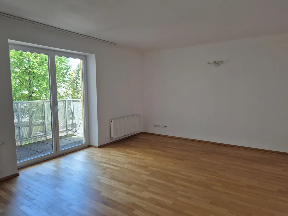 Moderne, zentrale 3 Zimmer Wohnung mit Balkon - Ansicht 3