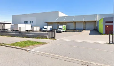 Gewerbeimmobilie mieten in Wien – 2 500 m² – Bild 2 von 4