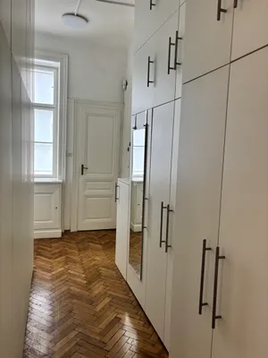 Charmante 2-Zimmer-Wohnung mit großzügigem Flur und Einbauschränken in 1030 Wien - Erdberg