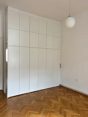 Charmante 2-Zimmer-Wohnung mit großzügigem Flur und Einbauschränken in 1030 Wien - Erdberg – Bild 2
