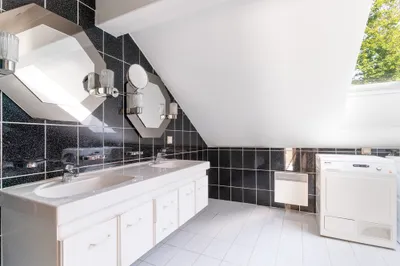4-Zimmer-Wohnung kaufen in Vöcklabruck – 137,66 m², € 549.000 – Bild 8 von 9
