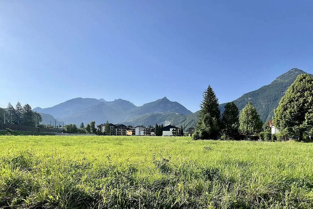 Perfekt für Pendler: Stadtjob, Landleben, Traumblick – pohled 2