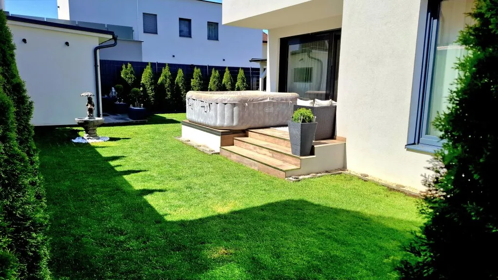 TRAUMHAUS GEFUNDEN! Neuwertige Doppelhaushälfte mit 4 Zimmern und vielen Freiflächen in TOP Lage in Berndorf zu verkaufen! - Widok 3
