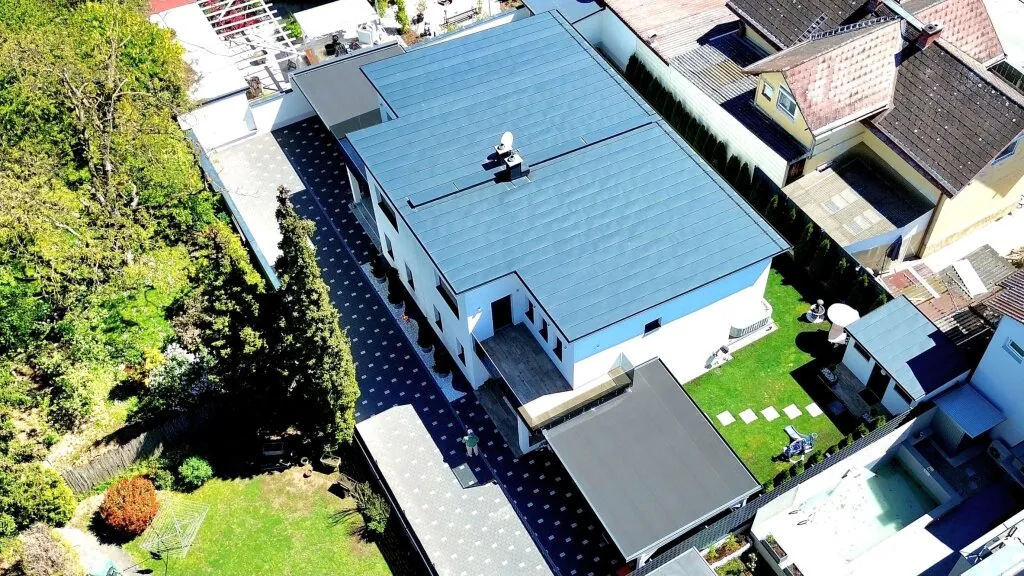 TRAUMHAUS GEFUNDEN! Neuwertige Doppelhaushälfte mit 4 Zimmern und vielen Freiflächen in TOP Lage in Berndorf zu verkaufen! - Widok 2