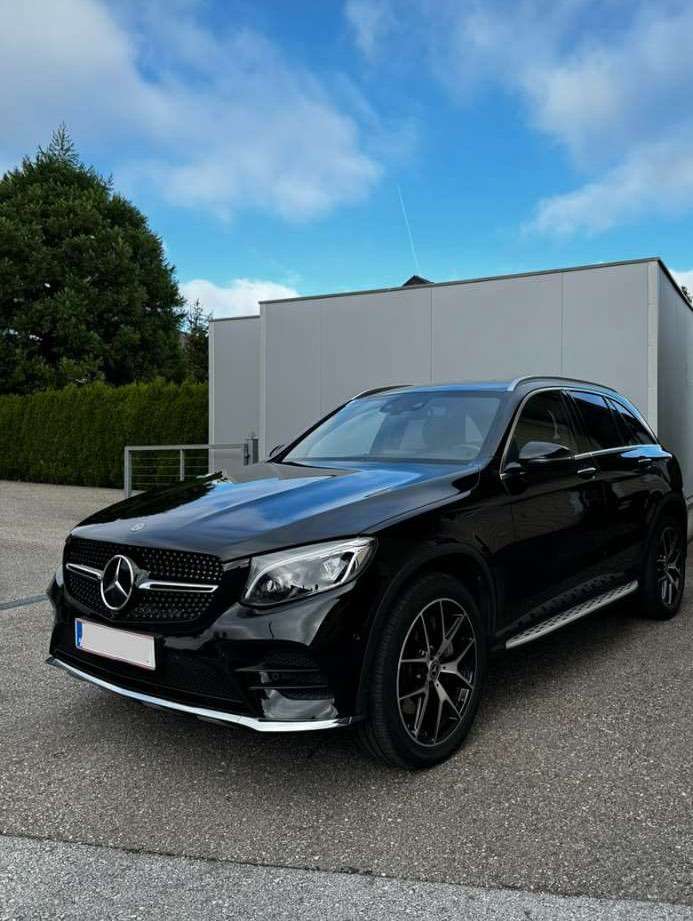 Mercedes-Benz GLC-Klasse 350e AMG Hybrid 4MATIC Vollausstattung SUV / Geländewagen