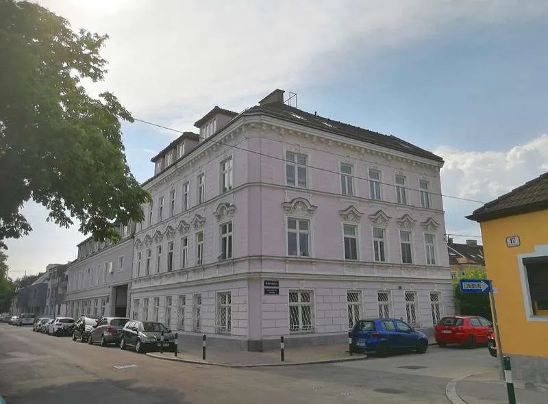 Helles WG Zimmer in einer Dachgeschosswohnung in ruhiger Lage! - Ansicht 2