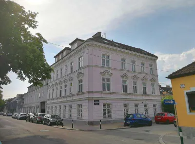 Helles WG Zimmer in einer Dachgeschosswohnung in ruhiger Lage! – Bild 2