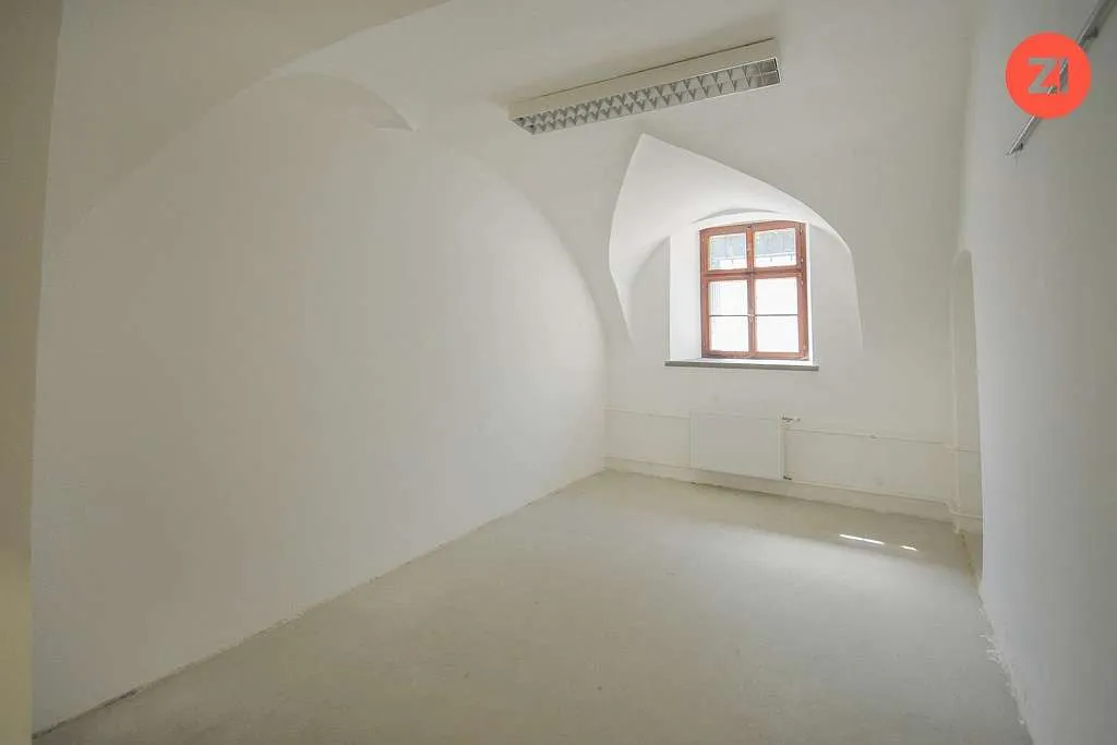 Herrliches Altbau Büro - beste Lage / Stellplätze verfügbar - Ansicht 3
