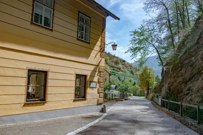 7-Zimmer-Gewerbeimmobilie kaufen in Krems Land – 250 m², € 496.000 – Bild 4 von 7