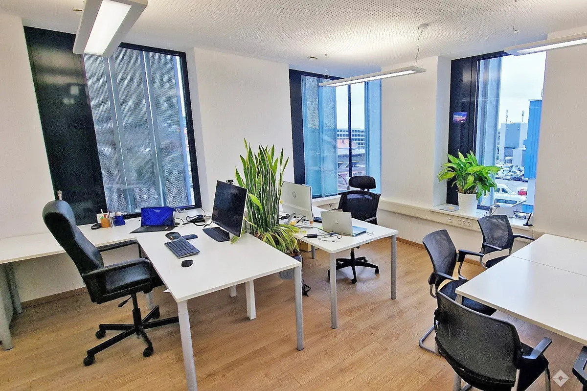 Moderne Bürofläche mit hochwertiger Ausstattung und Deckenkühlung - Ansicht 2