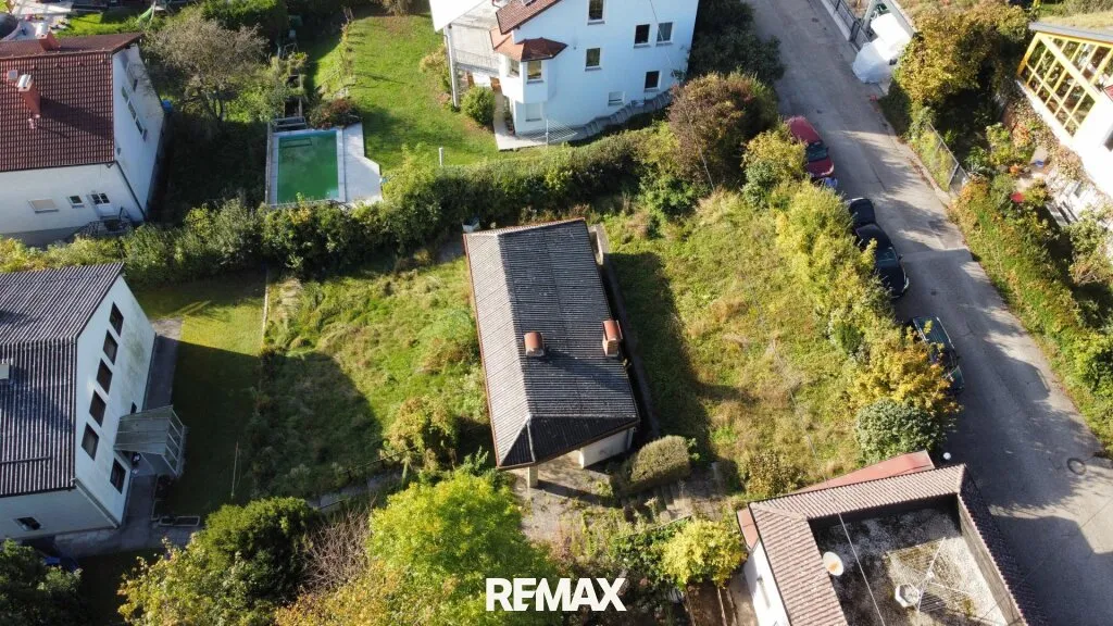 Ihr Platz zum Ankommen - Grundstück mit Altbestand und Weitblick - Ansicht 3