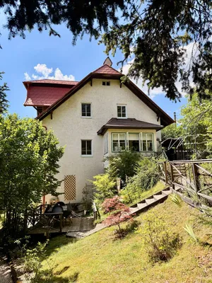 6-Zimmer-Wohnung mieten in Gmunden – 225 m², € 2.300 – Bild 2 von 18
