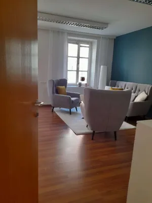 1-Zimmer-Gewerbeimmobilie mieten in Wiener Neustadt – 26 m², € 130 – Bild 2 von 3