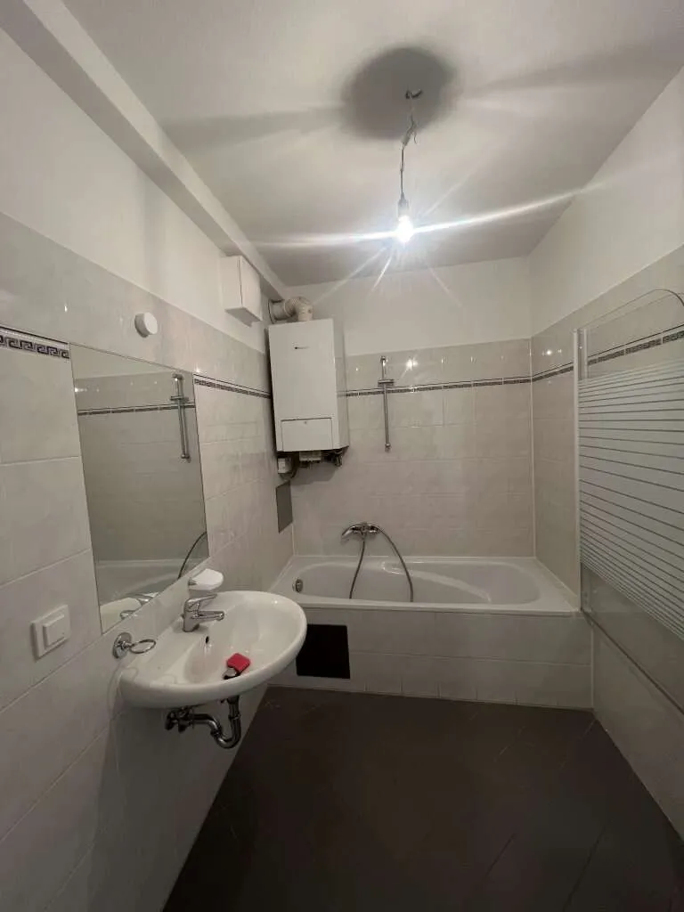 WOW: Traumwohnung mit Terrasse! Top-3-Zimmer-Wohnung in perfektem Altbauhaus! Best-Lage in 1170 Wien! - Ansicht 3